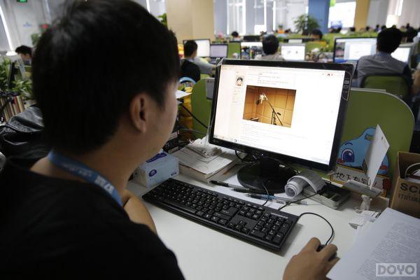 37��Ϸ������ä�˽ڡ����񣺺ڰ��е��ʶ���_��վ