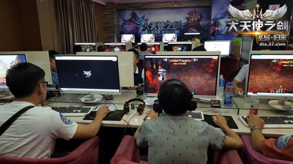 ������ʹ֮�����ٰ��׸���������ϵ������_��վ