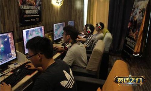 MOBAУ԰�� ��Ӣ��֮�С�Я�ƶ��Ƶ羺����_��վ